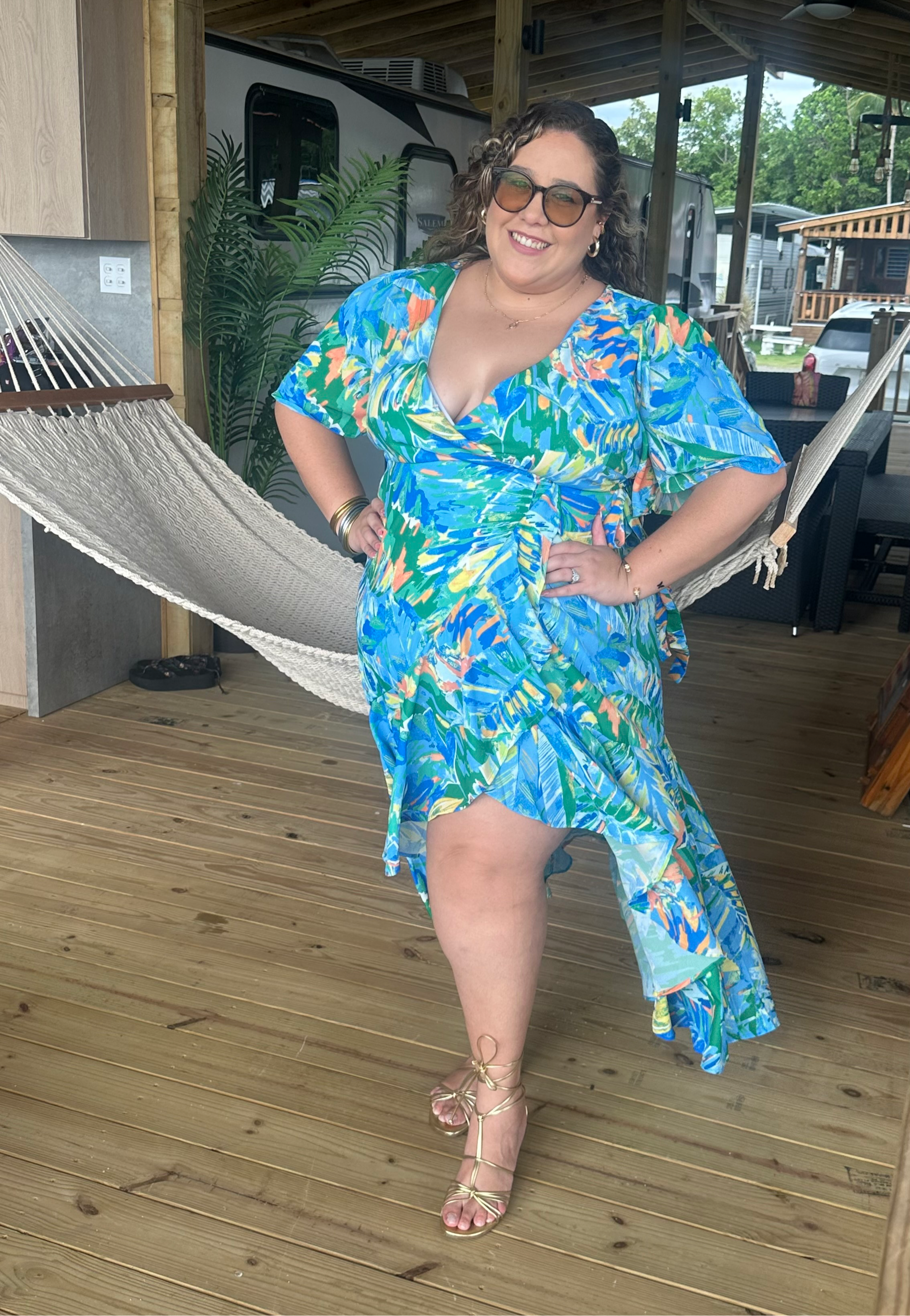 Flora - Blue Print Dress Elohai Curvy Boutique Flora - Blue Print Dress Elohai Curvy Boutique